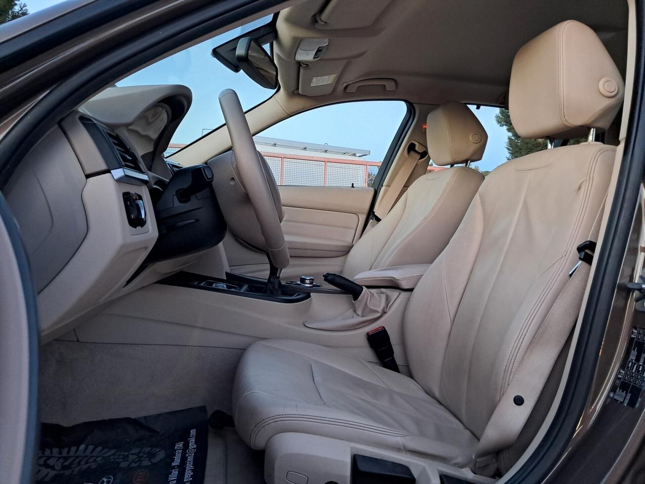 Bmw 318d 143cv Touring*Luxury*PELLE*BIXENON