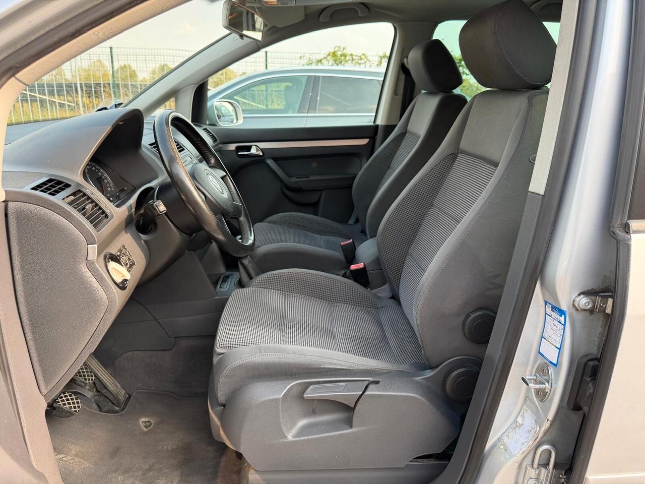 Volkswagen Touran 1.6 16V FSI Highline