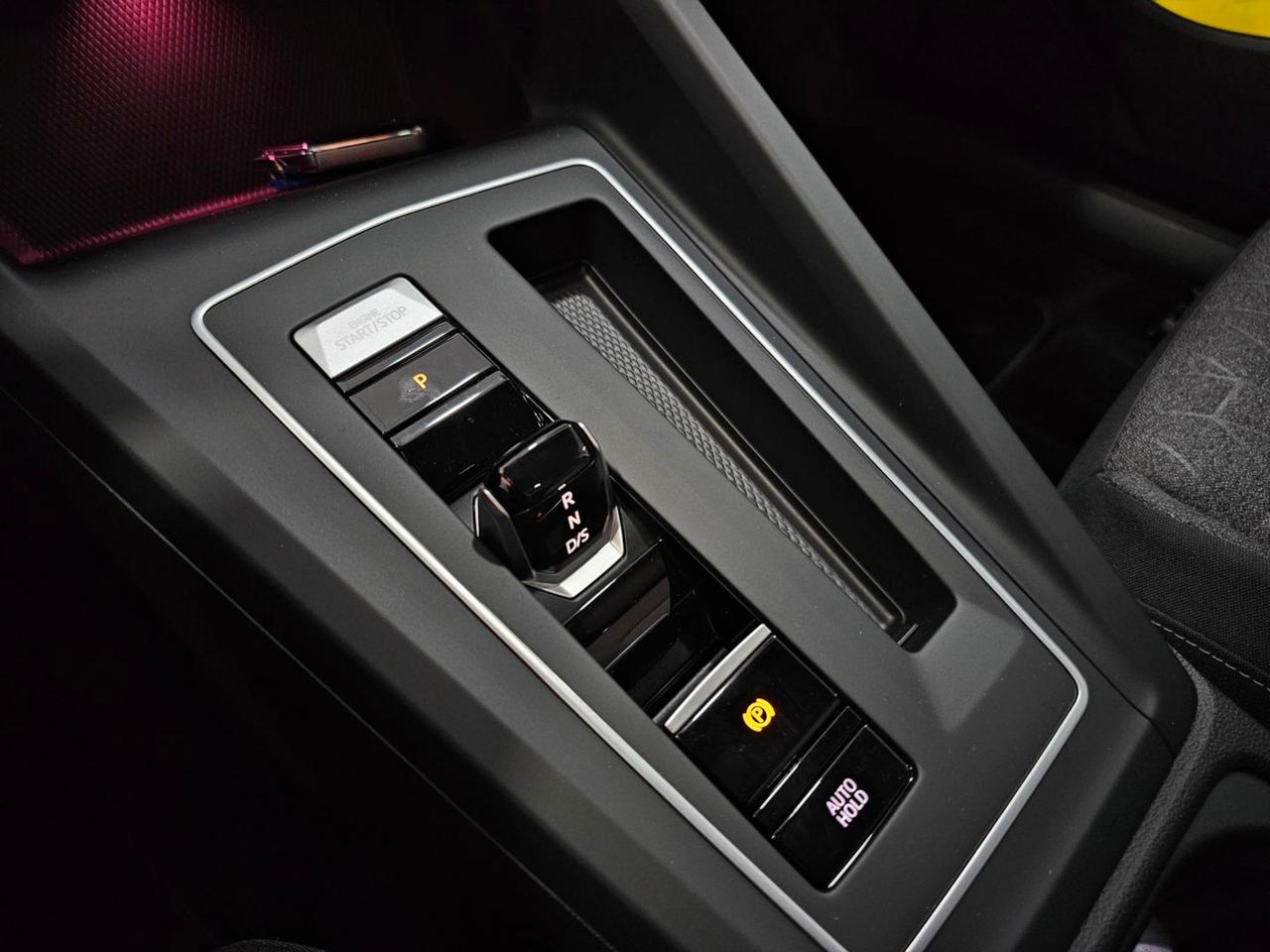 Volkswagen Golf TDI MOVE LIFE C.16 Tetto Nav Led Matrix Clima3Zone