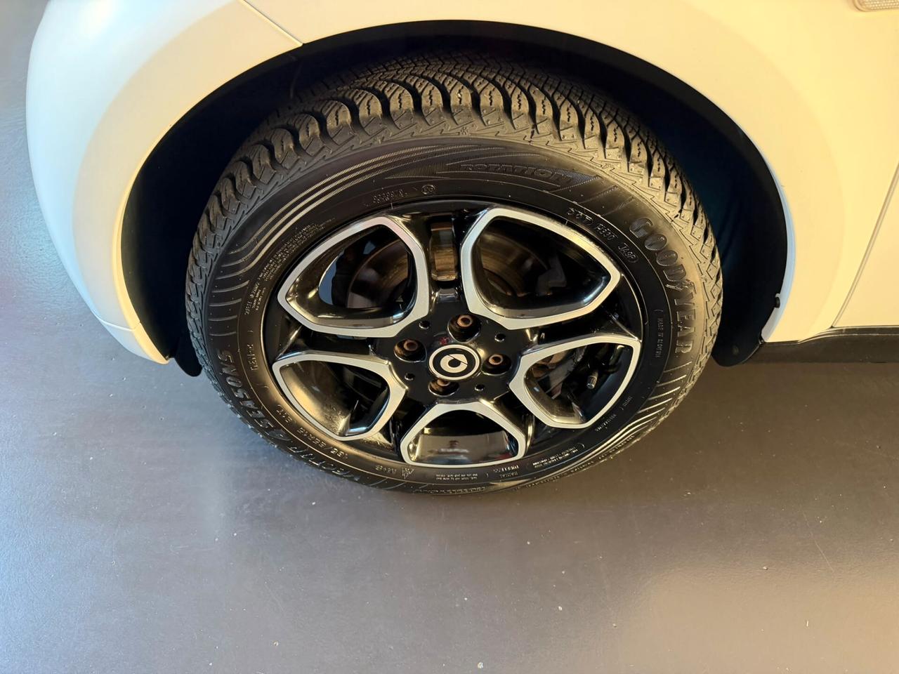 Smart ForTwo 70 1.0 Prime Navi Pelle