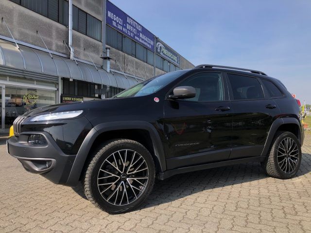 JEEP Cherokee 3.2 V6 Pentastar 4WD Active Drive Lock Trailhawk