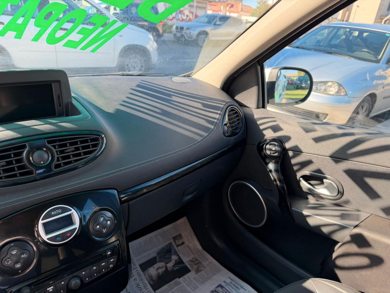 Renault Clio 1.2 16V 5 porte Live! - Anno 2011 - NEOPATENTATO