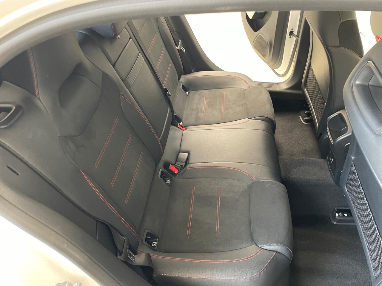 Mercedes-benz A 180 1.3 136CV Automatic AMG Line Premium Plus