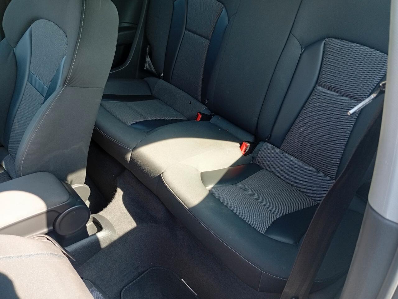 Audi A1 1.6 TDI S tronic Attraction NEOPATENTATI OK