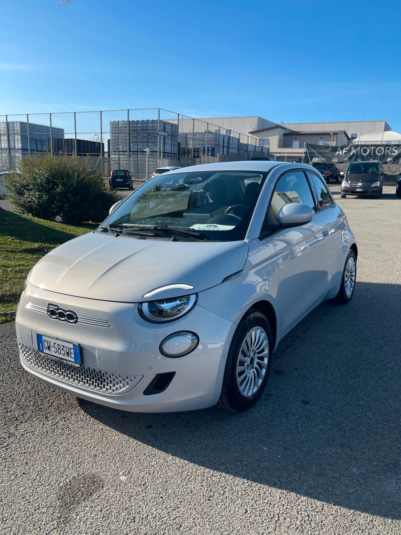 Fiat 500 500e Berlina 42 kWh La Prima