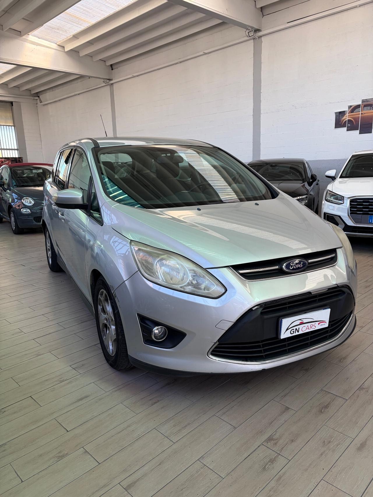Ford C-Max Grand 7 posti