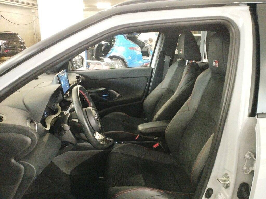Toyota Yaris Cross 1.5 H GR Sport FWD E-CVT