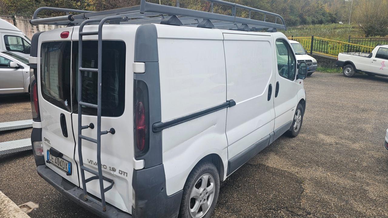 Opel VIVARO 19TDI