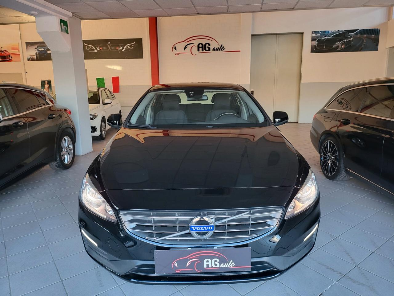 Volvo V60 D2 1.6 Powershift Kinetic