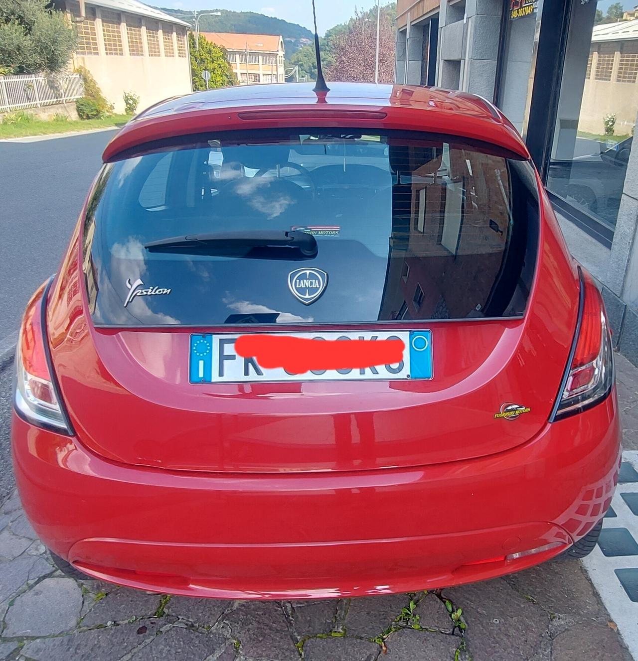Lancia Ypsilon 1.2 69 CV 5 porte Silver