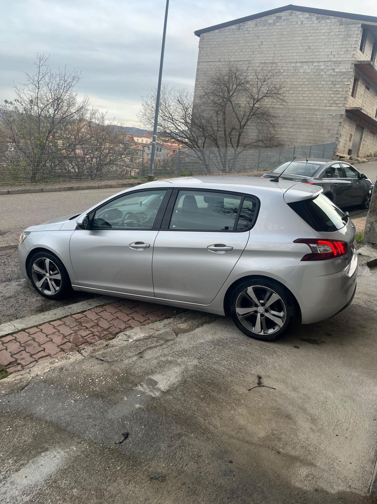 Peugeot 308 1.6 HDi 92 CV Business