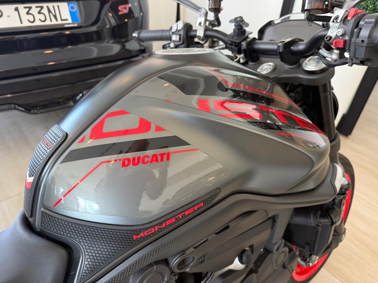 Ducati Monster 937 Plus