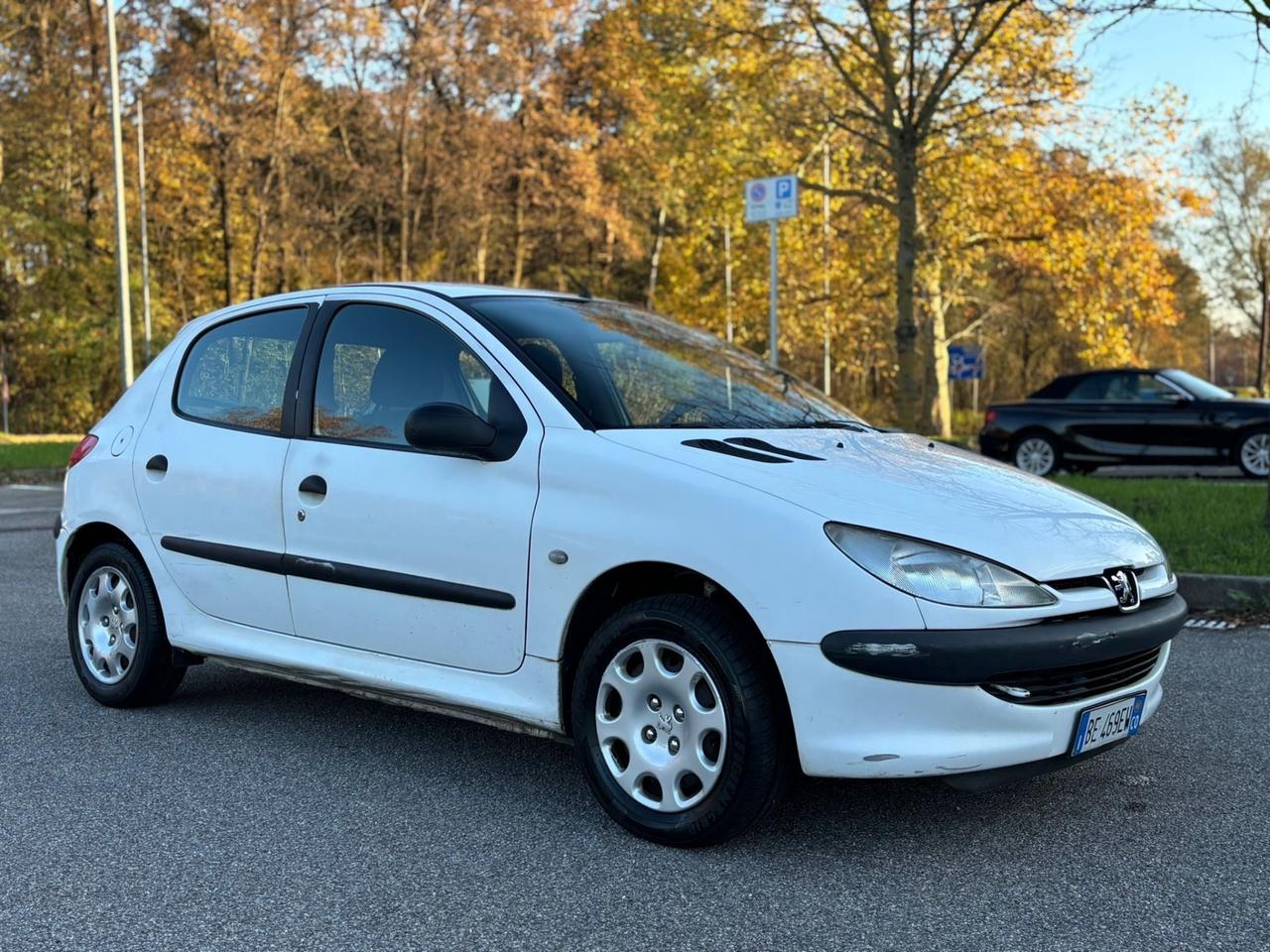 Peugeot 206 1.1 5p. XT