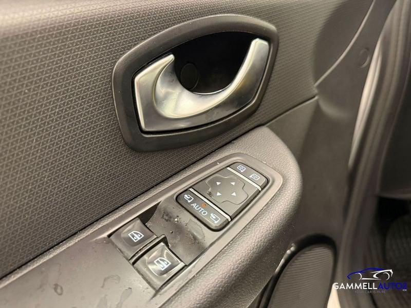 Renault Clio 0.9 TCE 90cv Business