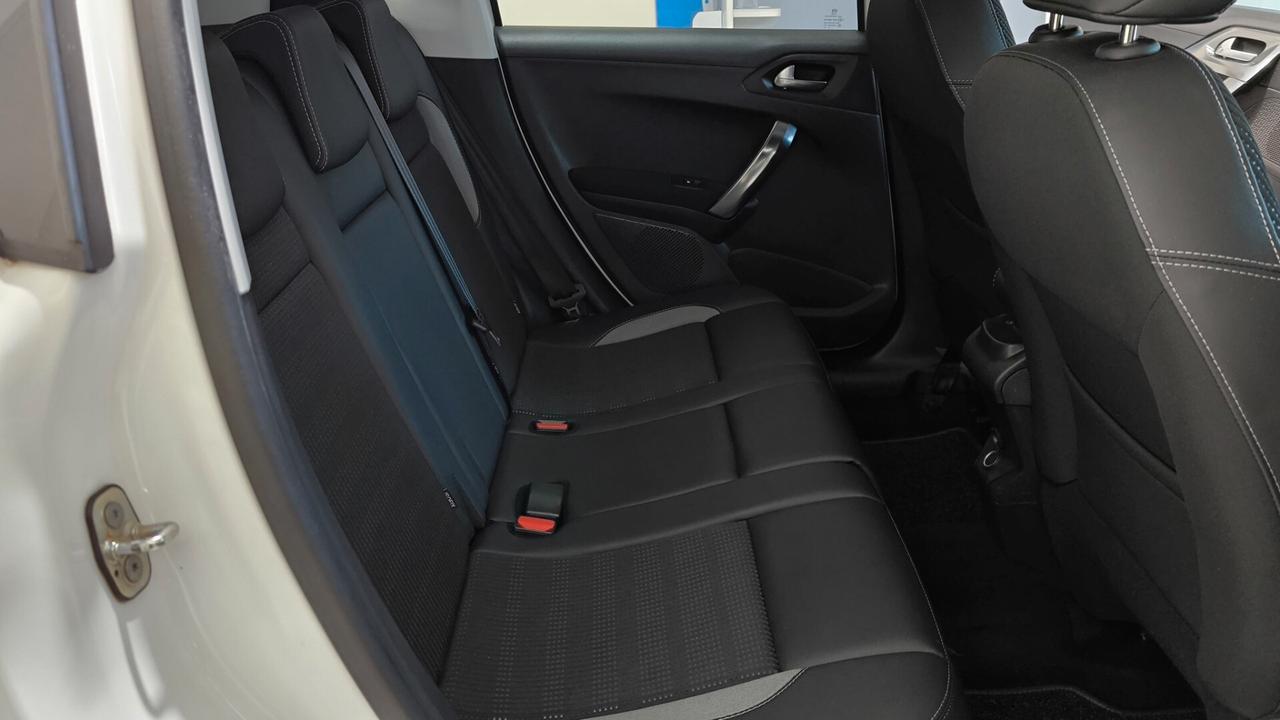 Peugeot 2008 BlueHDi 100 S&S Allure
