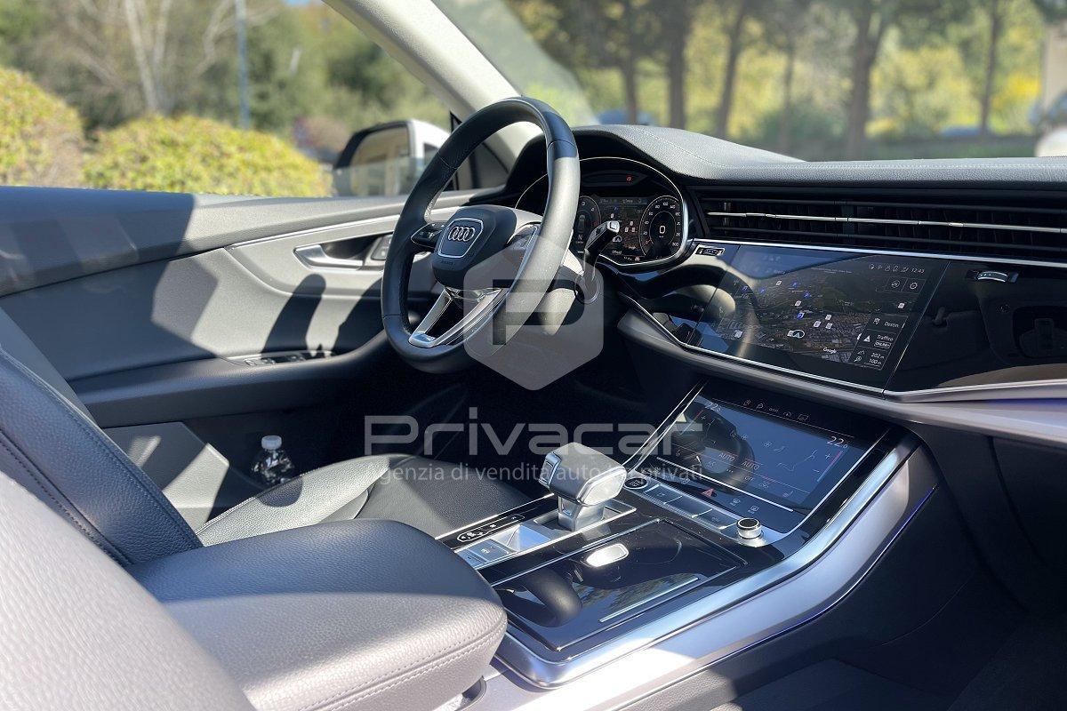 AUDI Q8 45 TDI quattro tiptronic