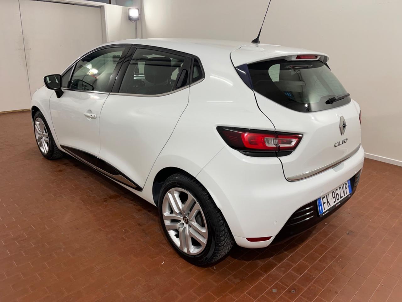 Renault Clio TCe 12V 90 CV * NEOPATENTATI *