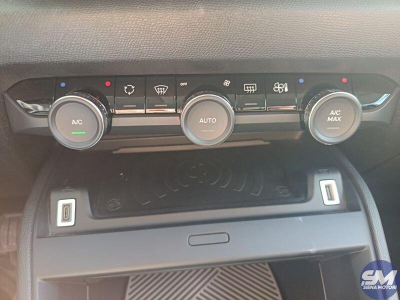 Citroën C4 HYBRID 136 e-DCS6 Max