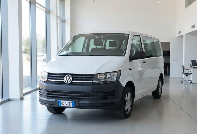Volkswagen Caravelle 2.0 TDI DSG 9 posti (Iva Esposta)