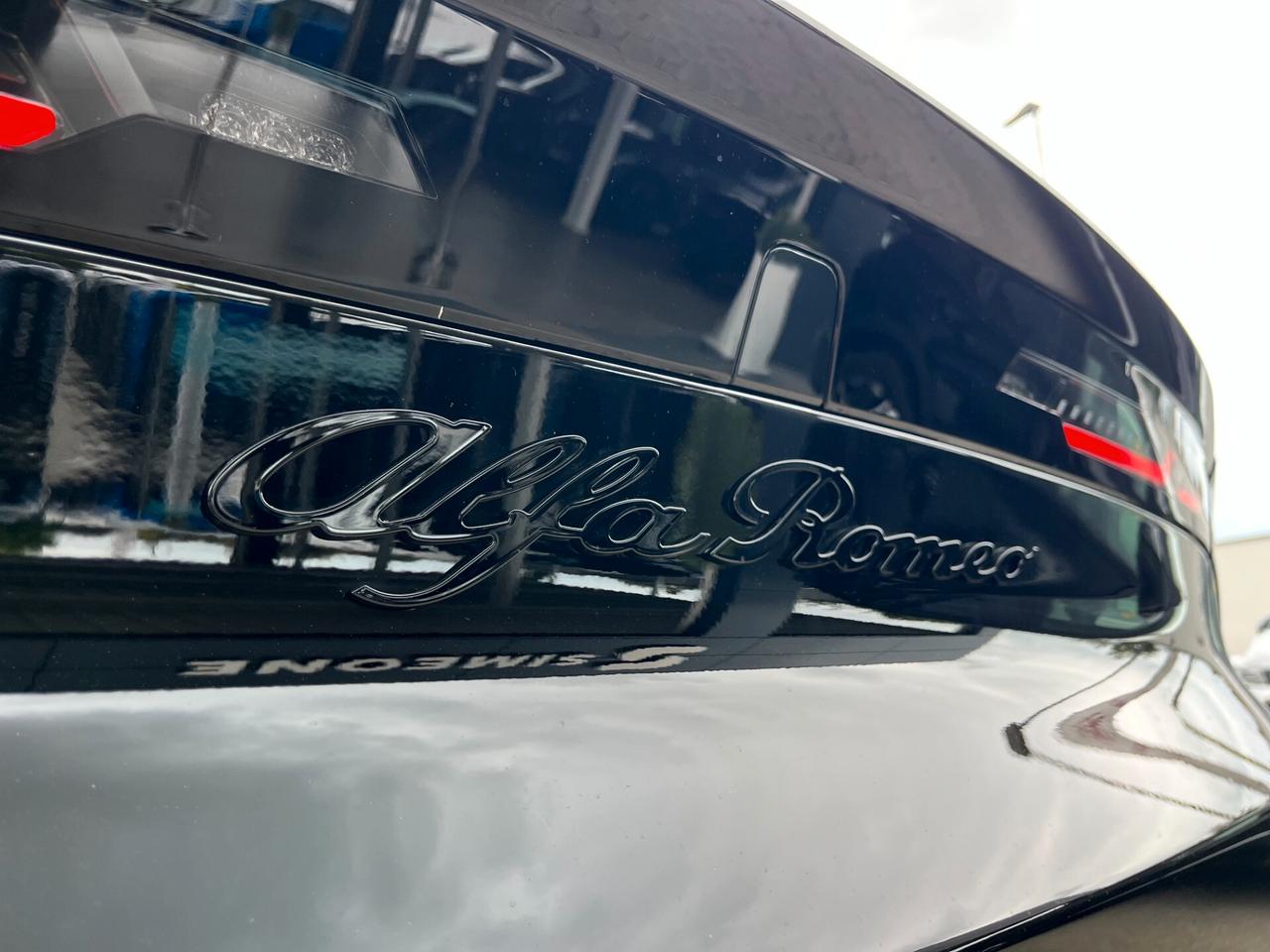 Alfa Romeo Junior 1.2 136 CV Hybrid eDCT6 Automatic