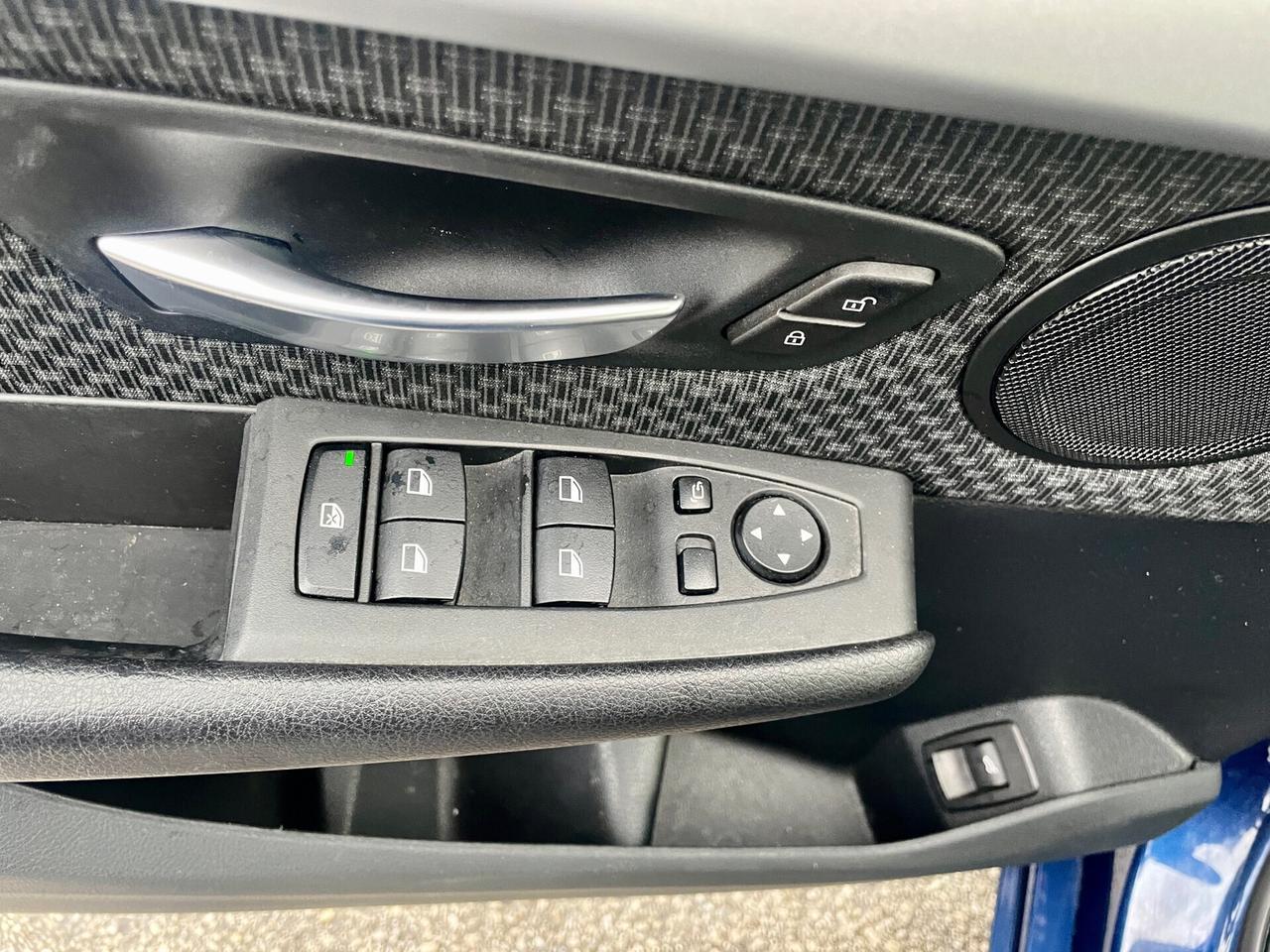 Bmw Tourer 216d BIXENO-NAVI-RADAR