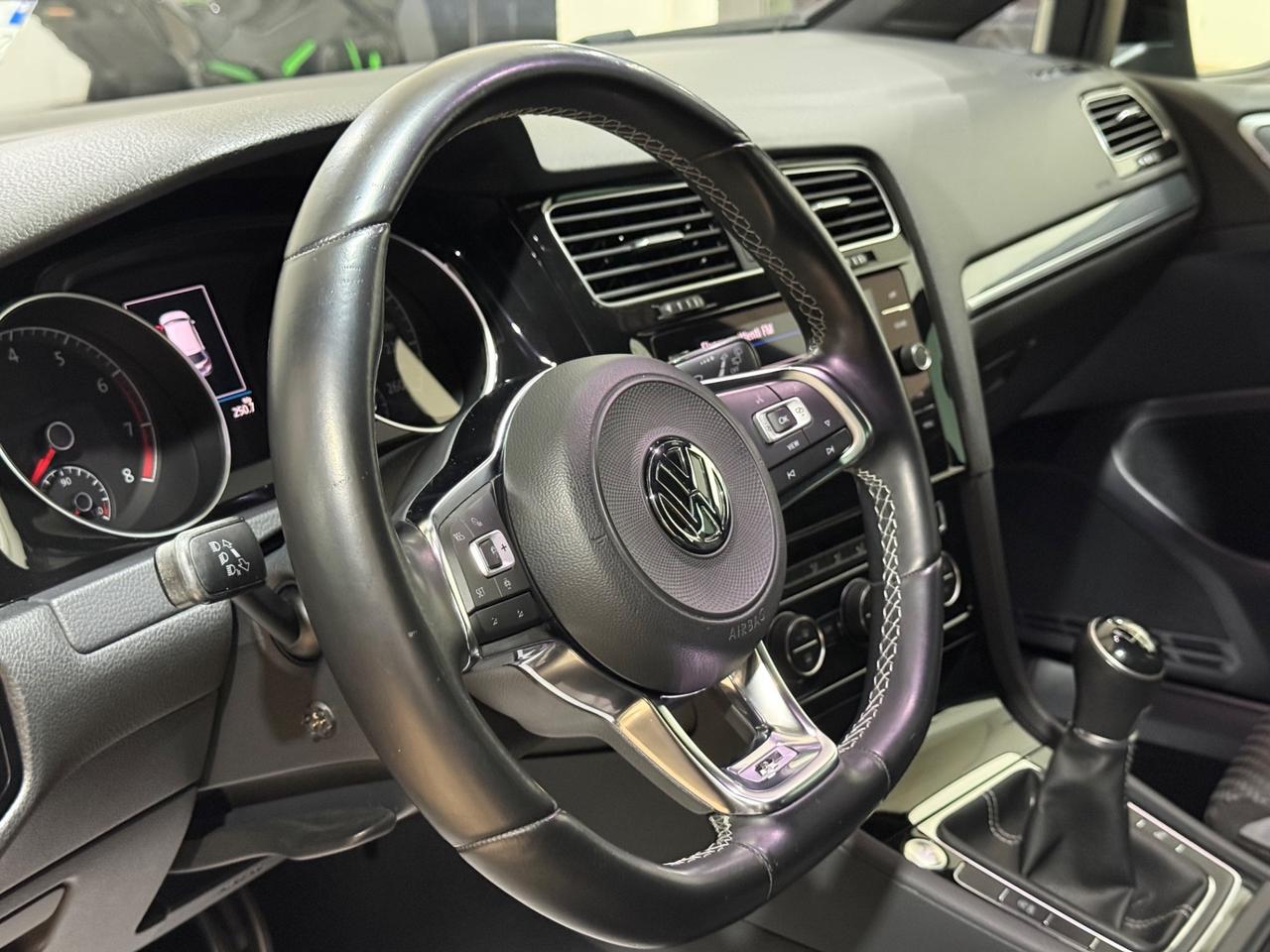 Volkswagen Golf 1.5 TSI ACT 150 cv R Line