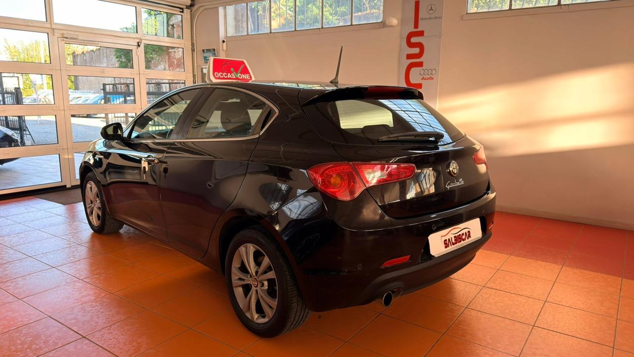 Alfa Romeo Giulietta 1.6 JTDm-2 105 CV Distinctive