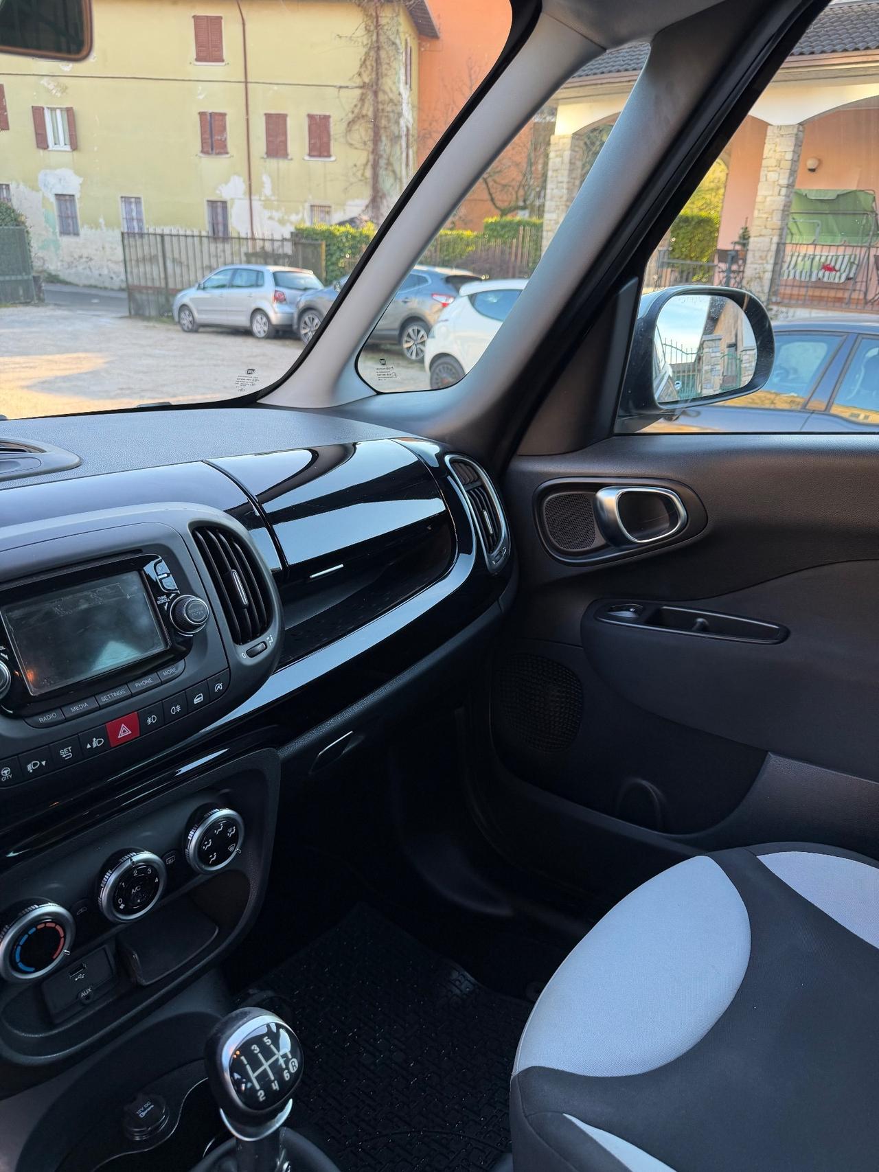 Fiat 500L LIVING LOUNGE KMCERT UNICOPR NEOPAT