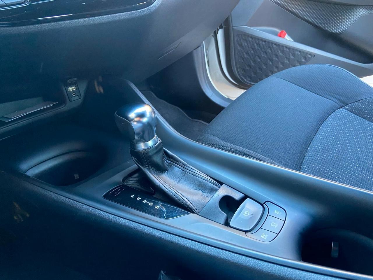 Toyota C-HR 1.8 Hybrid E-CVT Active