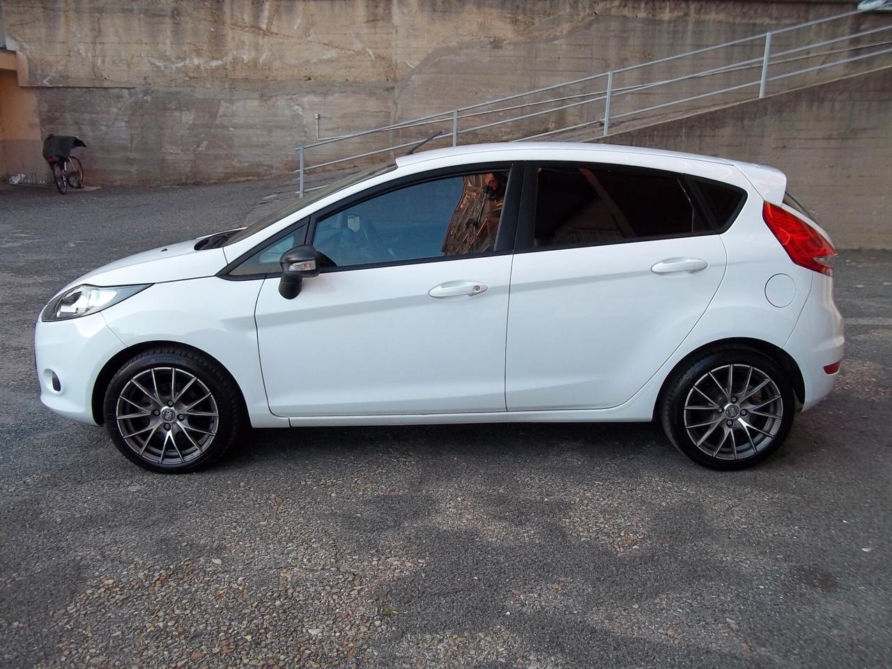 Ford Fiesta 1.2 16v 5p GPL valido sino al 2026 ok neopatentati E5