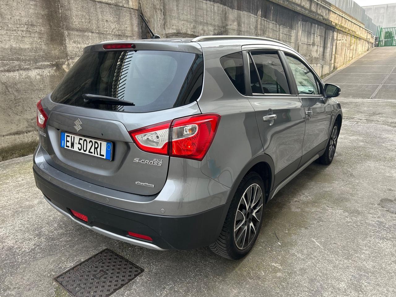 Suzuki S-Cross 1.6 VVT 4WD All Grip Top