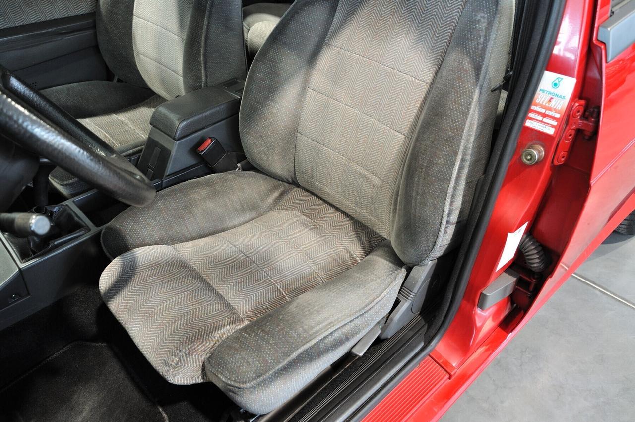 Alfa Romeo 75 2.0i Twin Spark Prima serie Rosso CRS