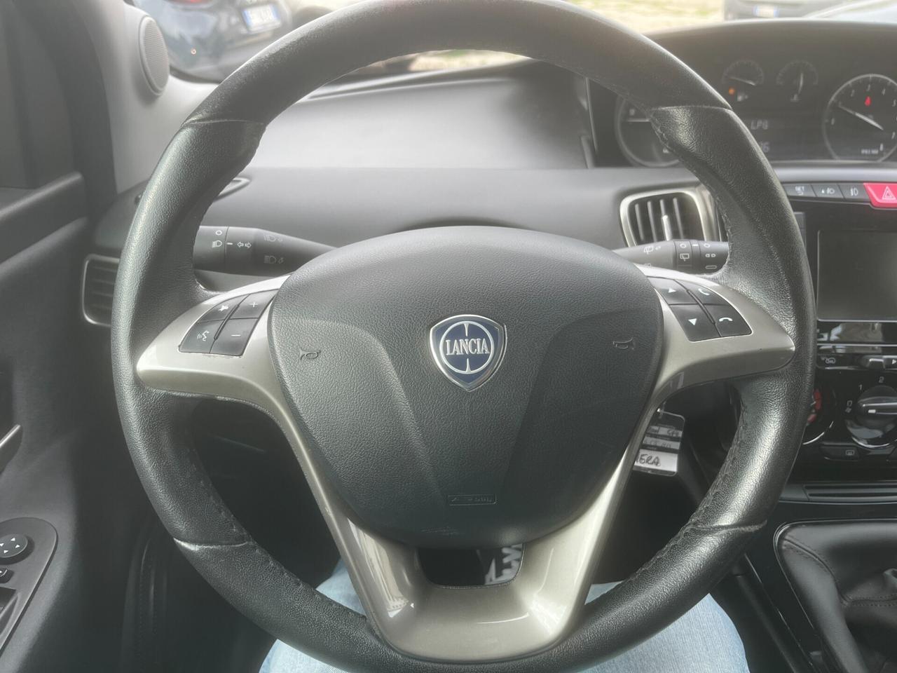 Lancia Ypsilon 1.2 69 CV 5 porte GPL Ecochic Gold