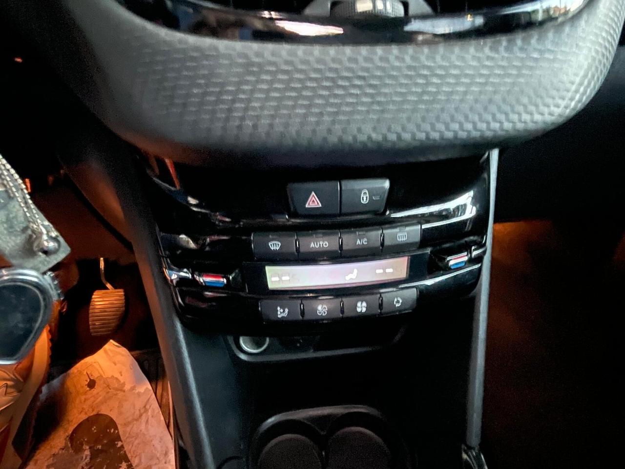 Peugeot 2008 1.6 e-HDi 92 CV Allure