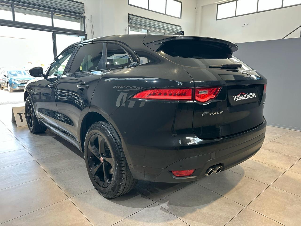 Jaguar F-Pace 2.0 D 180 CV AWD R-Sport