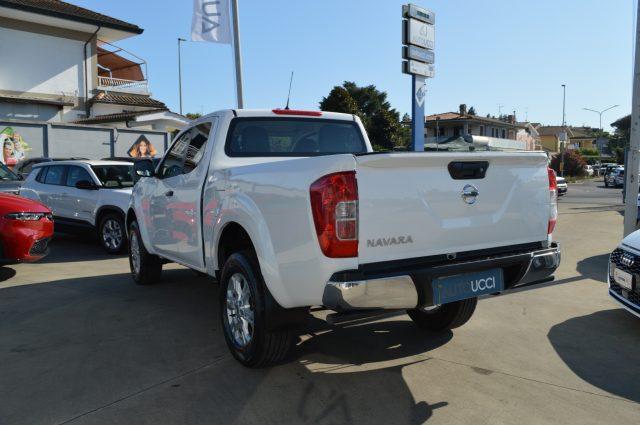 NISSAN Navara 2.3 dCi 4WD King Cab Acenta Autocarro