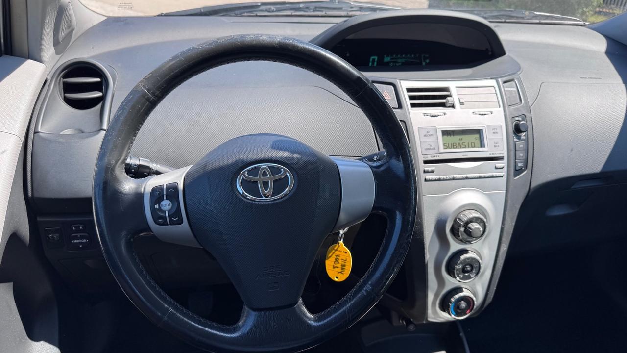 Toyota Yaris 1.0 5 porte Sol