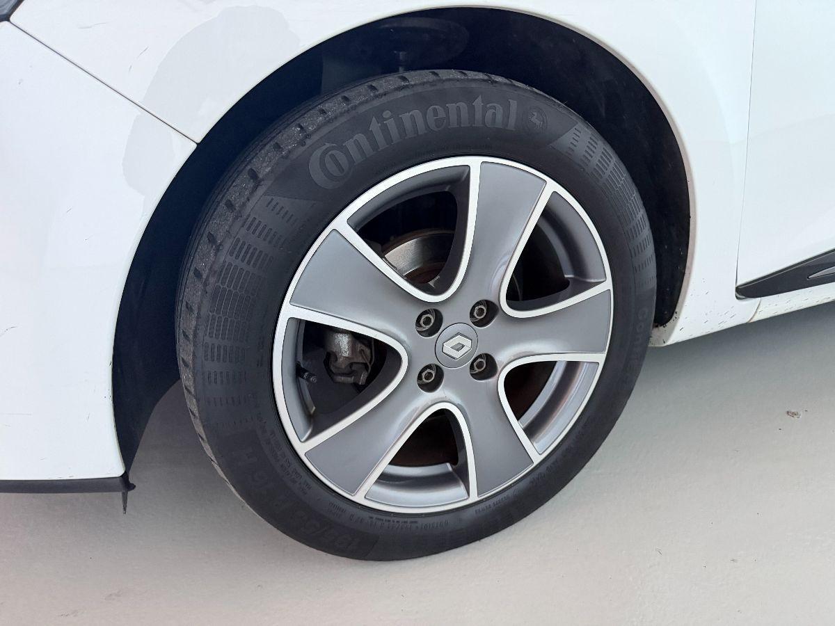 RENAULT - Clio - 1.2 75 CV 5p. Costume National