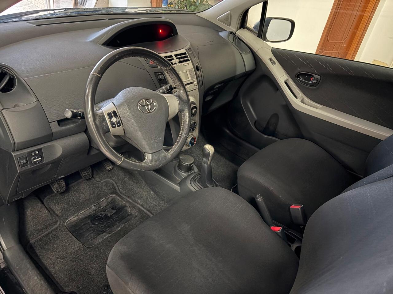 TOYOTA YARIS 1.0 69 CV 131.000 KM