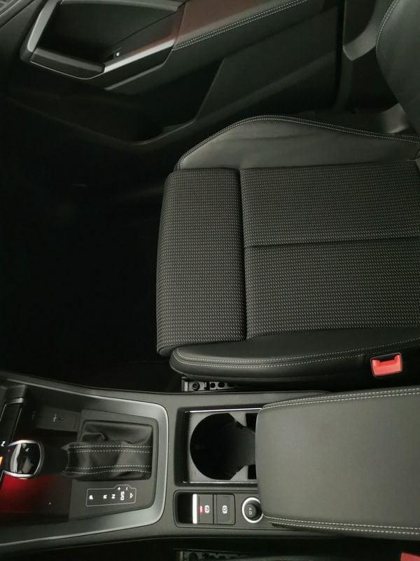 Audi Q3 Sportback 35 2.0 tdi Identity Black s-tronic