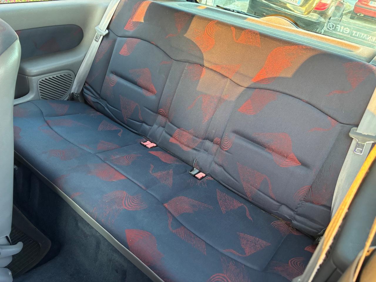 RENAULT CLIO 1.2 CONDIZIONI OTTIME SOLO 120000 KM GUARDA