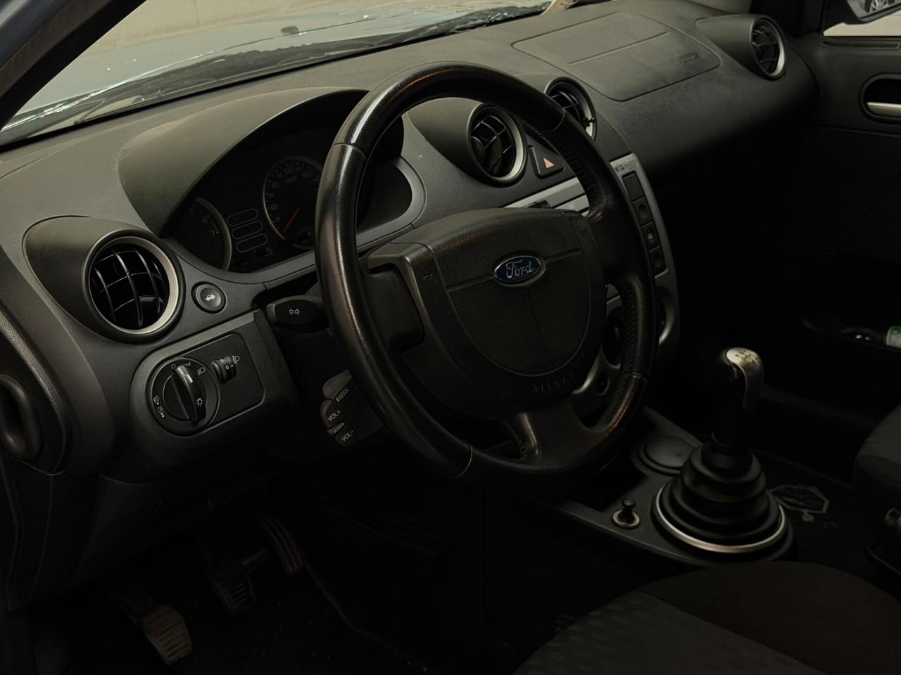 Ford Fiesta 1.2 16V 5p. Collection