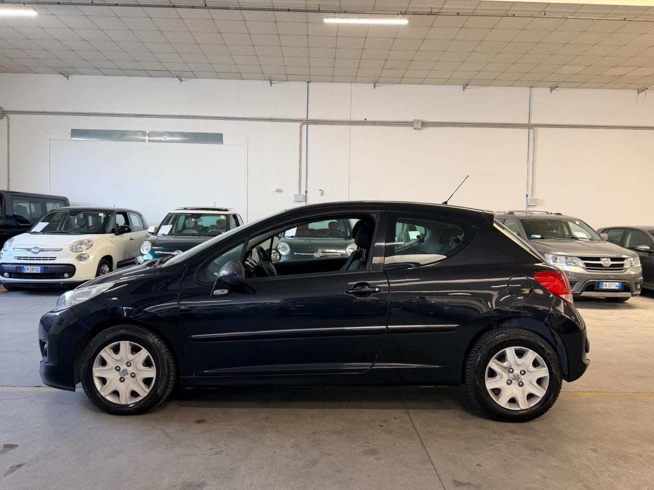 Peugeot 207 1.4 8V 75CV 5p. Active