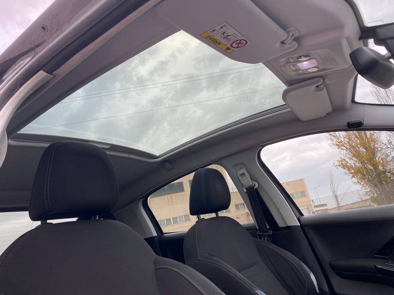 Peugeot 208 1.6 e-HDi 92 CV Stop&Start 5 porte Allure