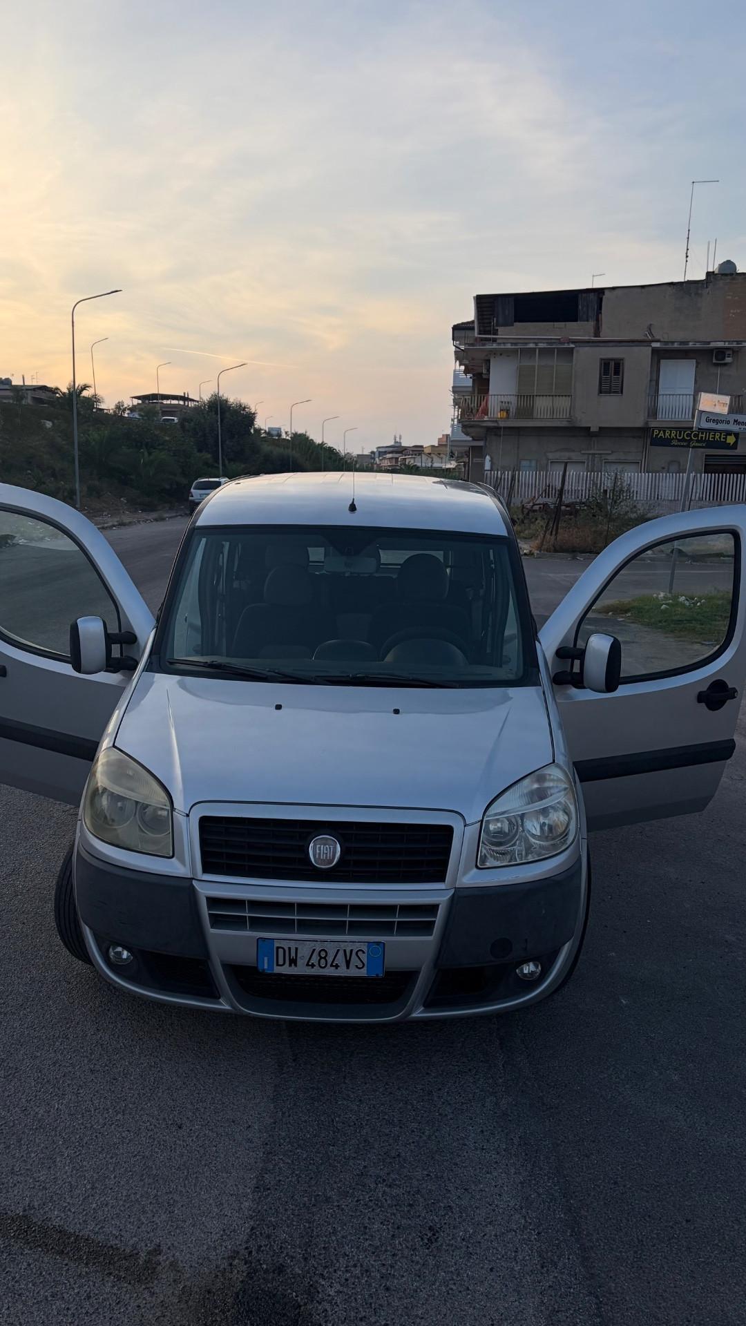 Fiat Doblo 1.9 mtj 2009 5 Posti