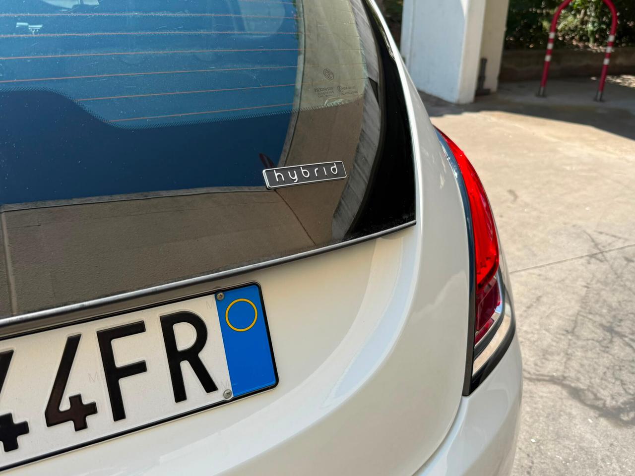Lancia Ypsilon 1.0 FireFly Hybrid Ecochic Silver