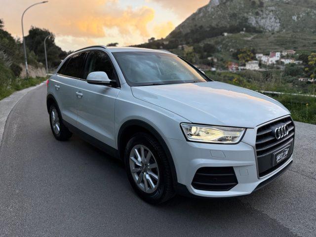 AUDI Q3 2.0 TDI 150 CV Business
