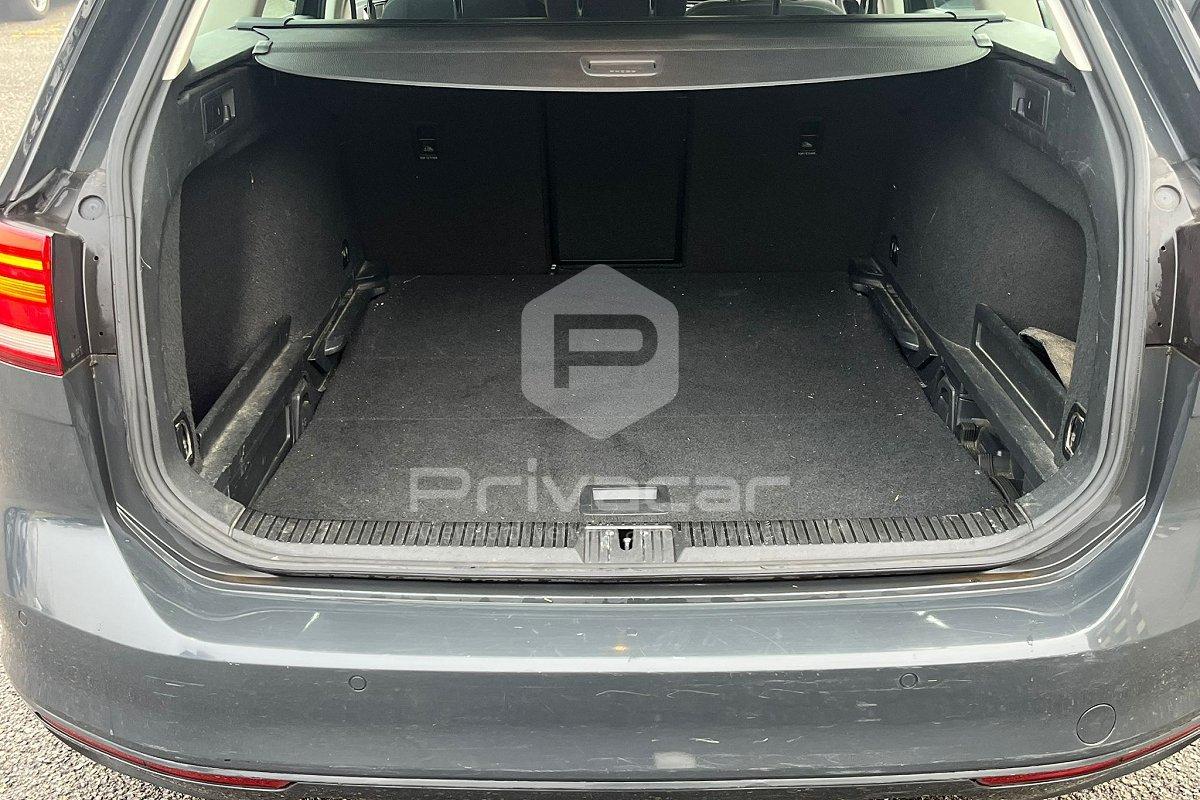 VOLKSWAGEN Passat Variant 1.6 TDI Trendline BlueMotion Technology