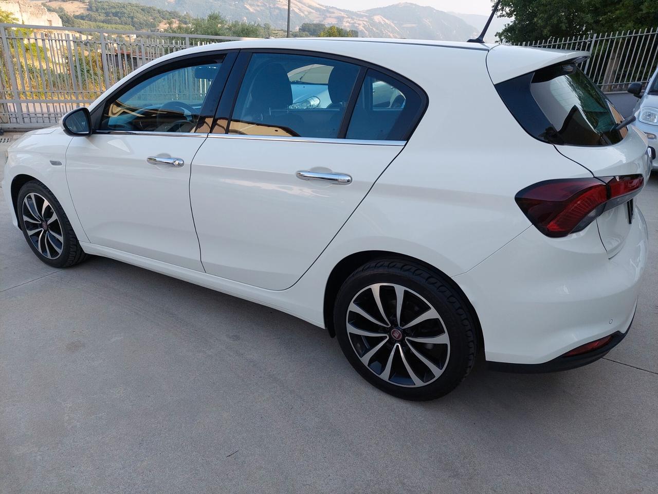 Fiat Tipo 1.6 Mjt S&S 5 porte Lounge