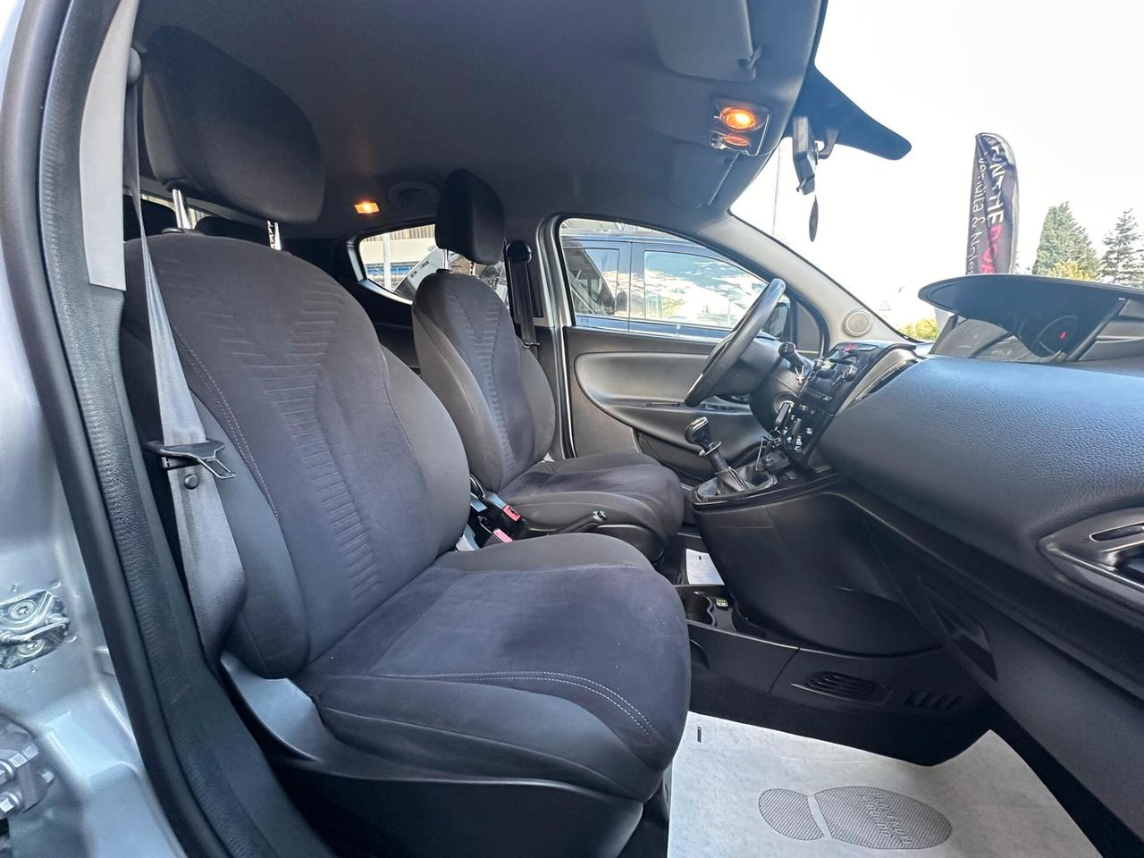Lancia Ypsilon 1.2 69 CV 5 porte GPL Ecochic Elle